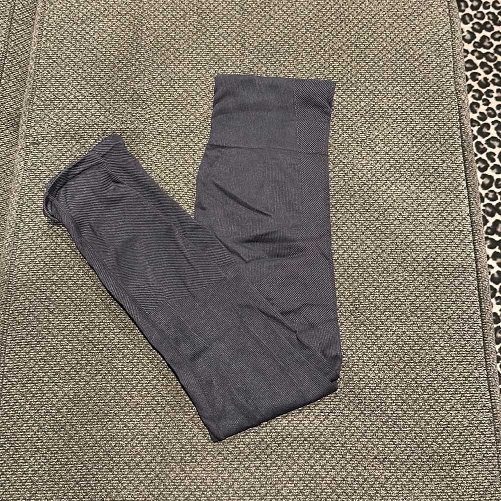 NWOT Target gray seamless leggings with texture